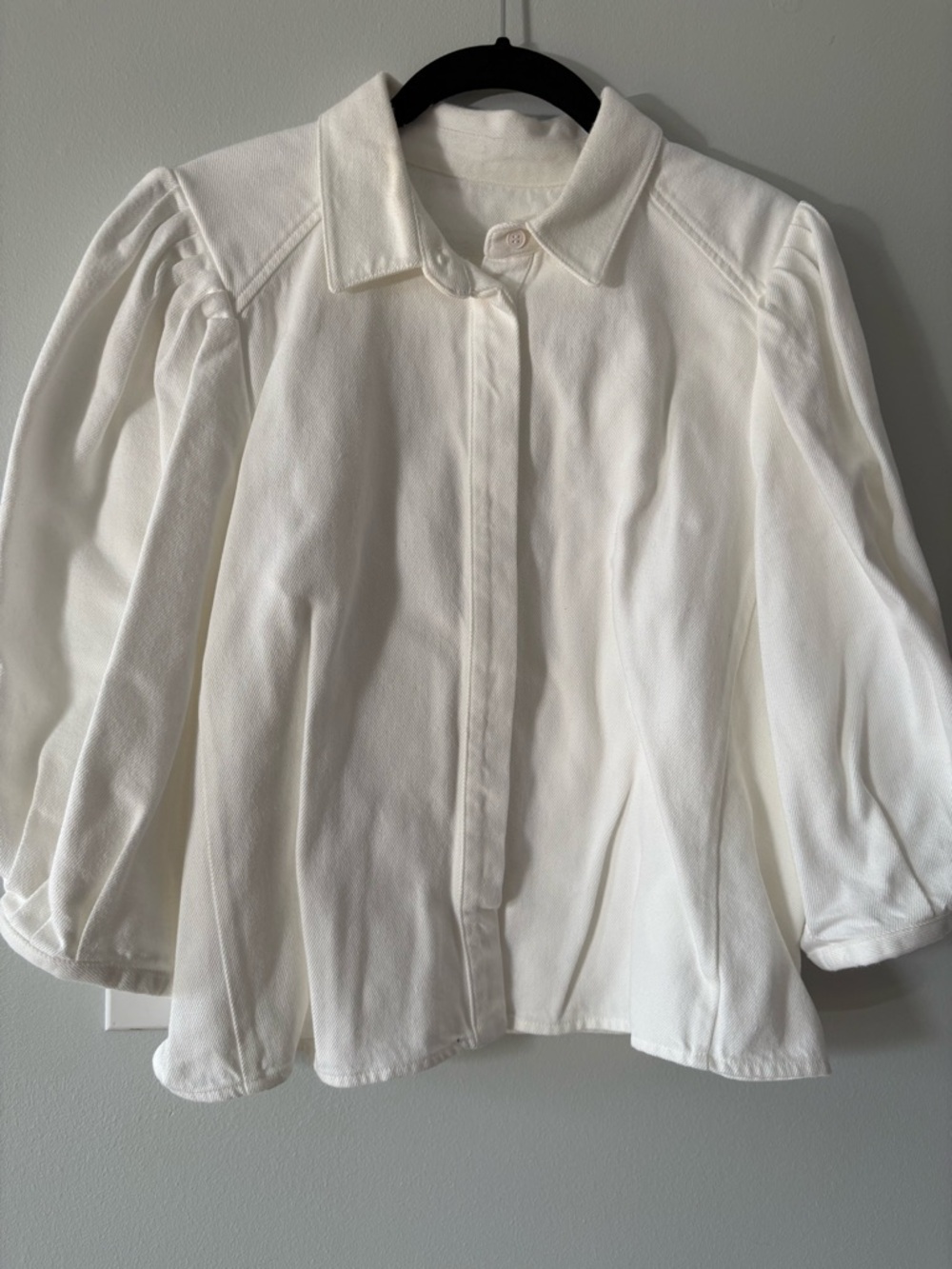 Zara White Collared Jacket with puffed sleeves